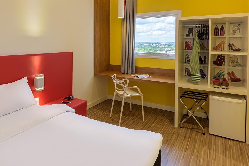Отель Ibis Styles Биригуи Экстерьер фото