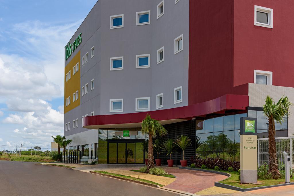 Отель Ibis Styles Биригуи Экстерьер фото