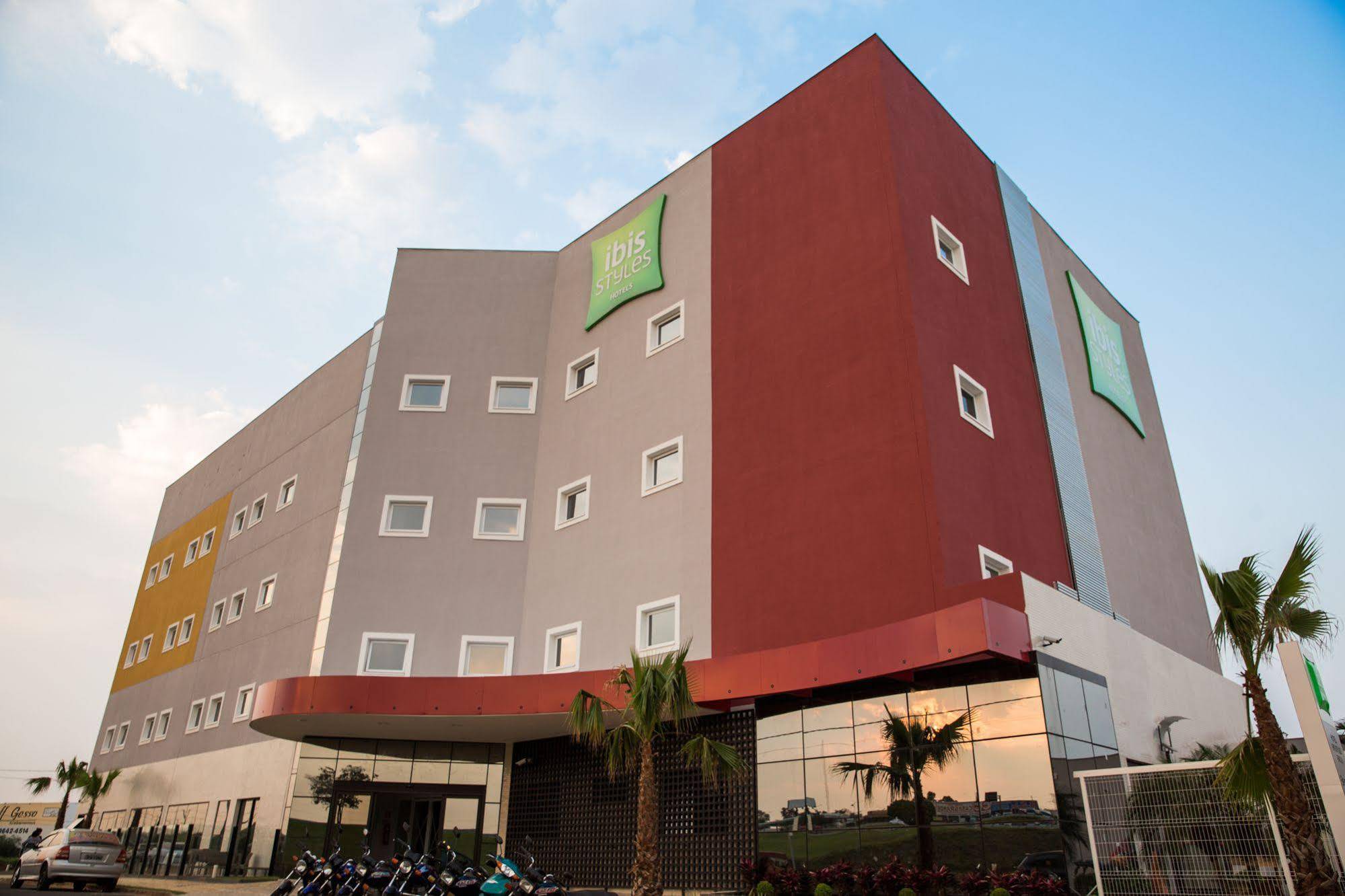 Отель Ibis Styles Биригуи Экстерьер фото